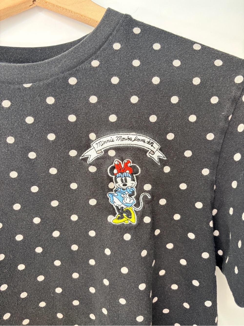 Uniqlo Olympia Le-Tan Women’s Black & White Disney Minnie Mouse Cropped Tee, XS - Picture 2 of 8